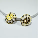 Siyah Mine Ve Geometrik Mozaik Desenli Tılsım Küpe, İnci Ve Taş Detaylı